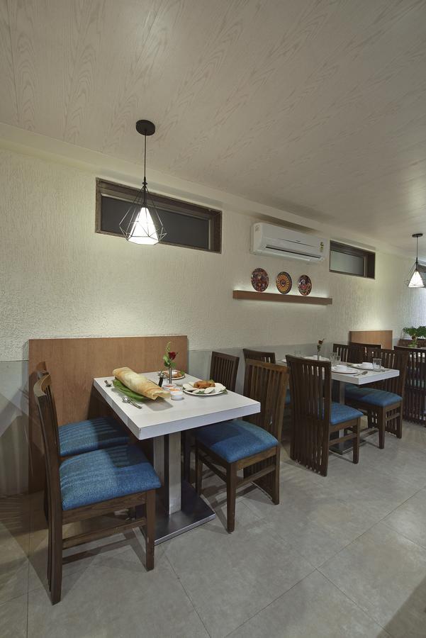 The Eastern Hotel Ankleshwar Exteriör bild